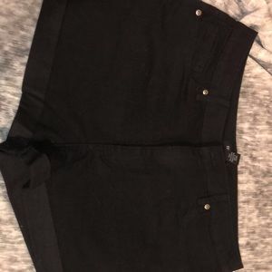 F21 BLACK HIGH-RISE SHORTS SIZE 30